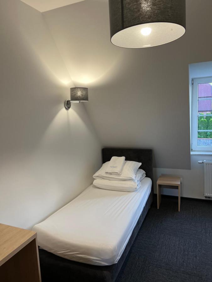 Domus Mariae Gietrzwald Vandrarhem Exteriör bild