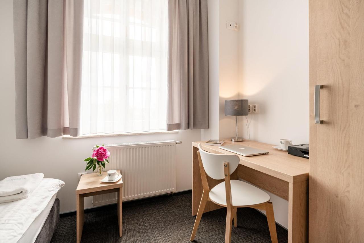Domus Mariae Gietrzwald Vandrarhem Exteriör bild